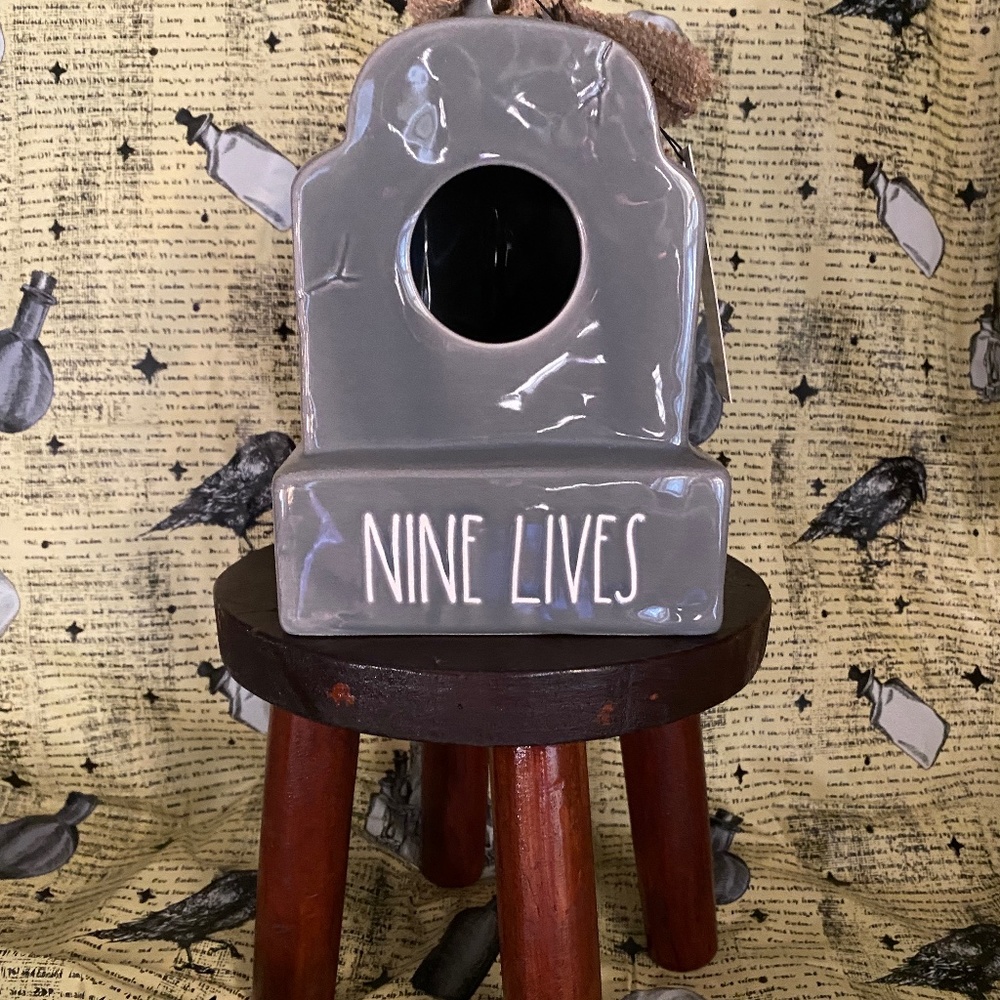ae Dunn Artisan Collection By Magenta 8" Tombstone Birdhouse  “Nine Lives”- 🎃